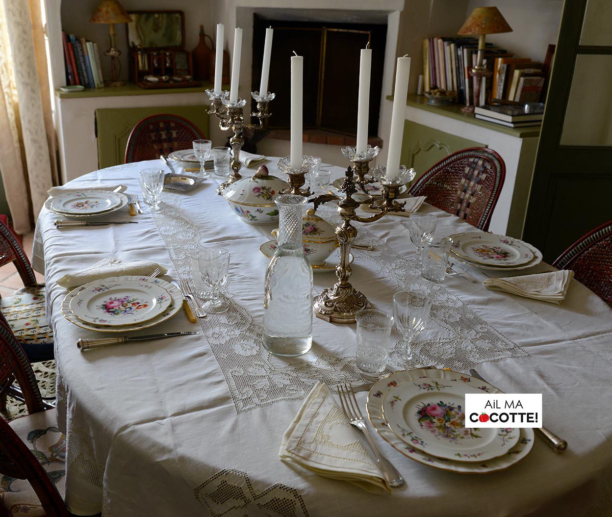 Table du 19ème siècle - Décoration, arts de la table, table, vaisselle