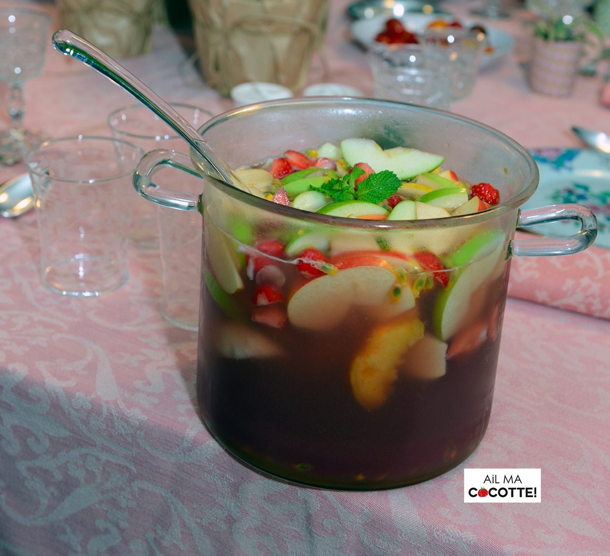 Sangria blanche aux fruits d'été Sangria blanche aux fruits d'été