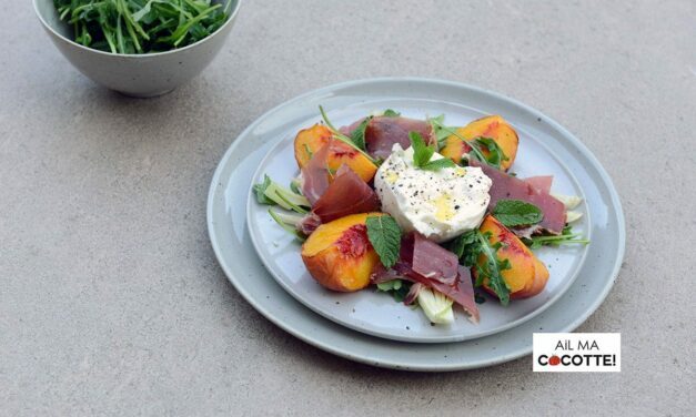 SALADE DE BURRATA ET PÊCHES GRILLÉES