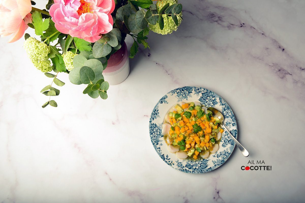 Carpaccio de Saint-Jacques, avocat, mangue