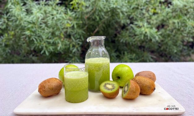 JUS DE POMMES VERTES ET KIWIS